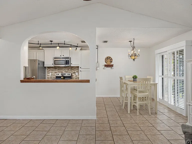 400 S Town Dr #308 — Photo 10