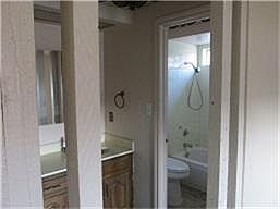 5th image of 1017 Carriagehouse Ln