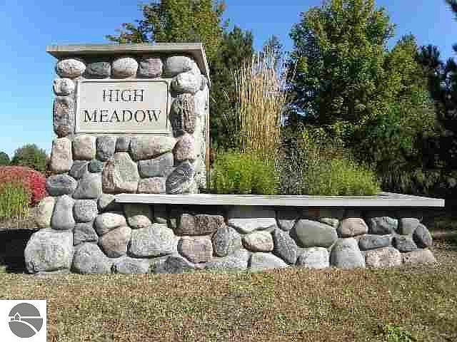1st image of 20 High Meadow Trl