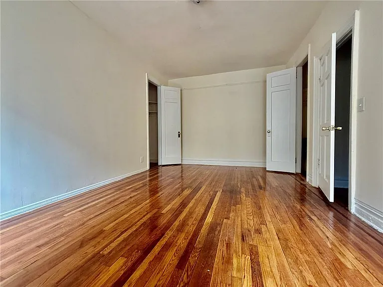 1402 W 4th St #D16 — Photo 2