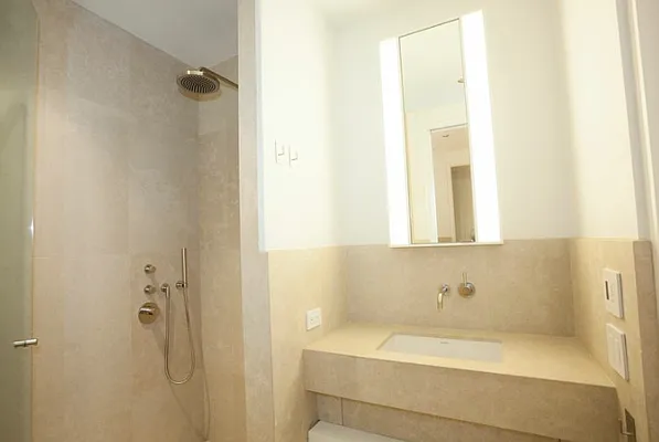 Rented by Mdrn Residential | media 39