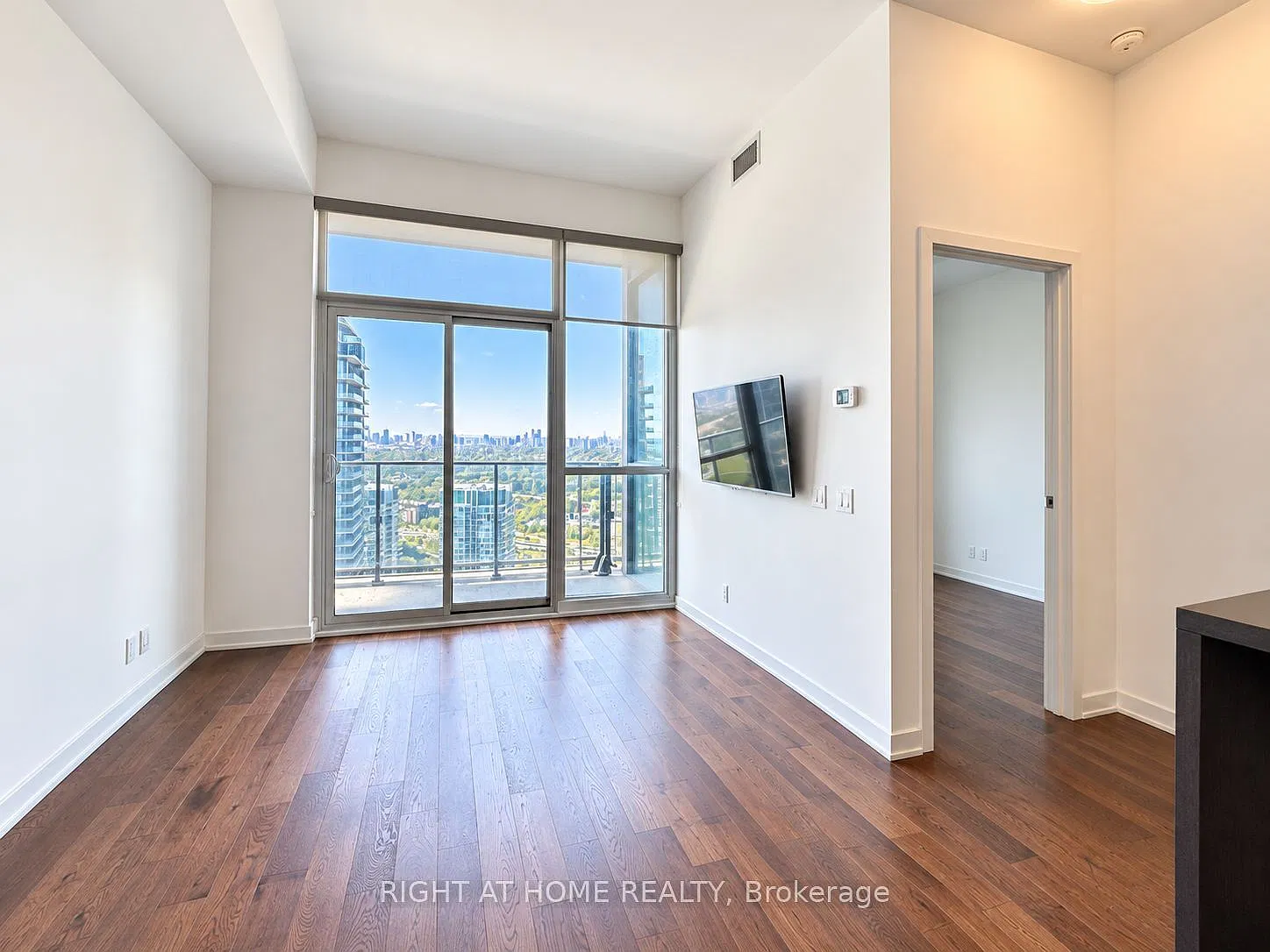 1 bed, $2,350 — Photo 4