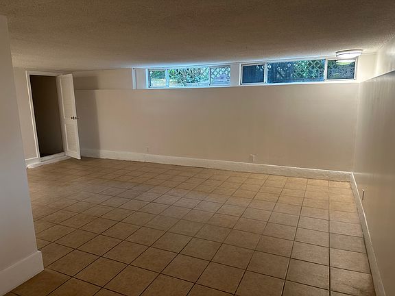 4th image of 1018 Euclid St #100