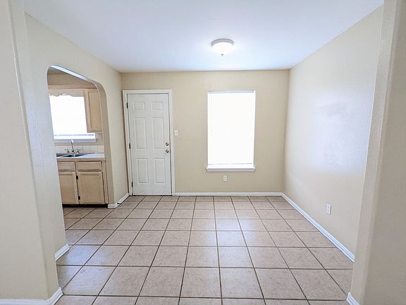 3rd image of 2526 Chuparosa Ct APT D