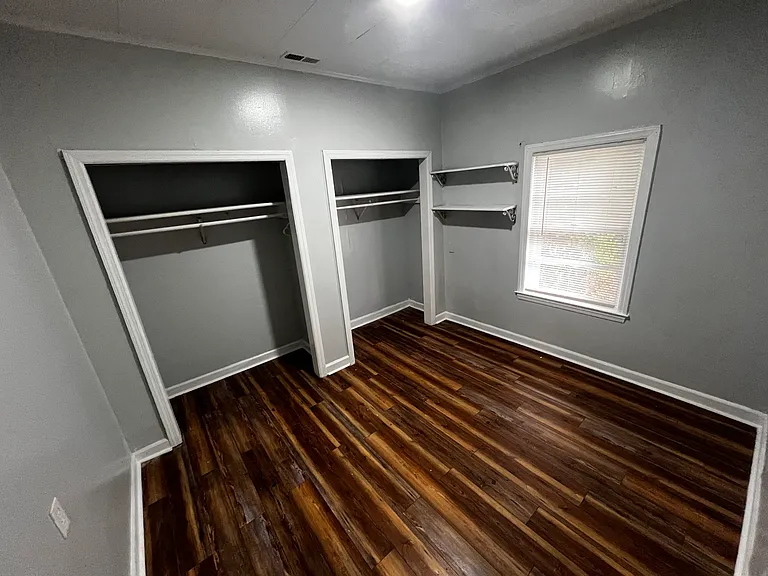 1906 Burnett Ave — Photo 14