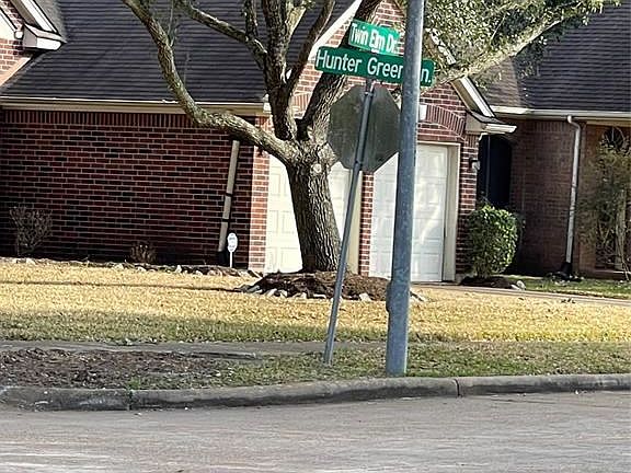 2nd image of 4611 Twin Elm Dr