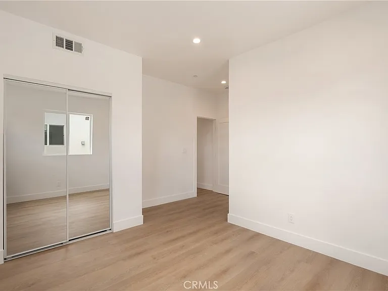 2843 Folsom — Photo 31