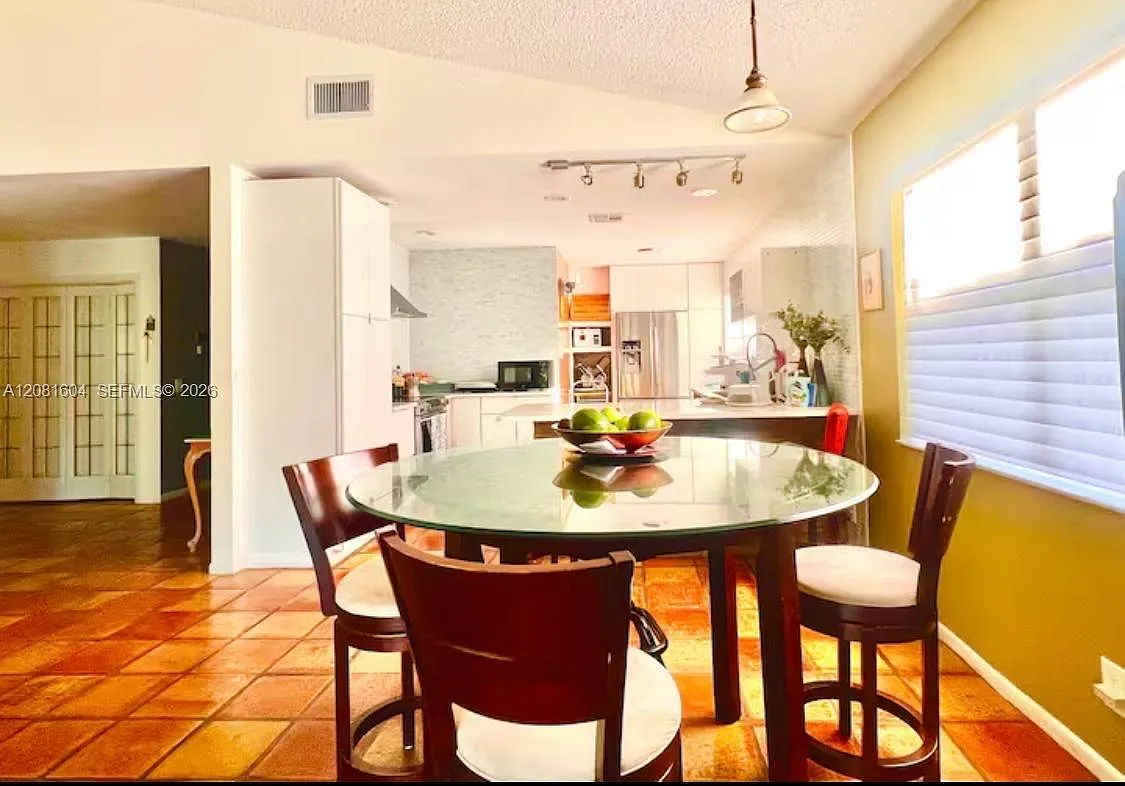 Forest Ridge Cluster Home — Photo 4