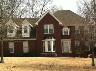 73 Summerview Dr, Jackson, TN 38305