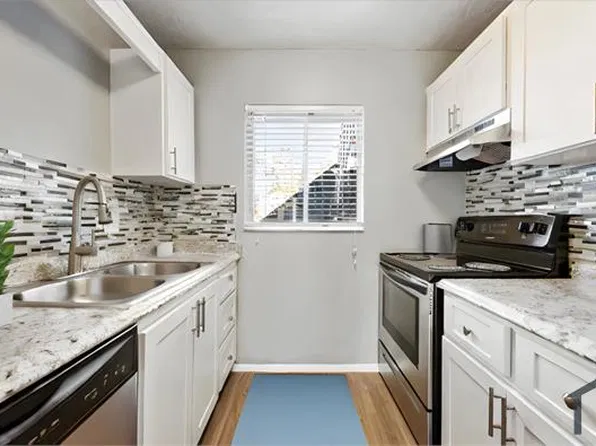 4622 Deleon St APT B105, Fort Myers, FL 33907