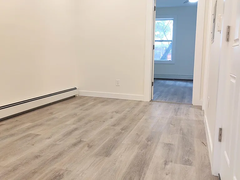 287 Bergen Ave #2 — Photo 8