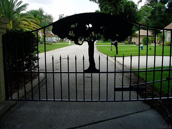 5th image of 16 River Oaks Way