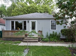 812 Lake Shore Dr, Wauconda, IL 60084