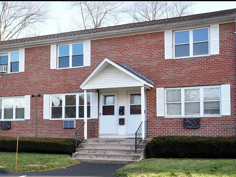 571 Hartford Rd #5 — Photo 1