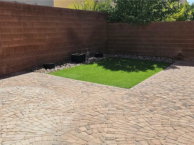 7451 Benlomond Ave — Photo 29