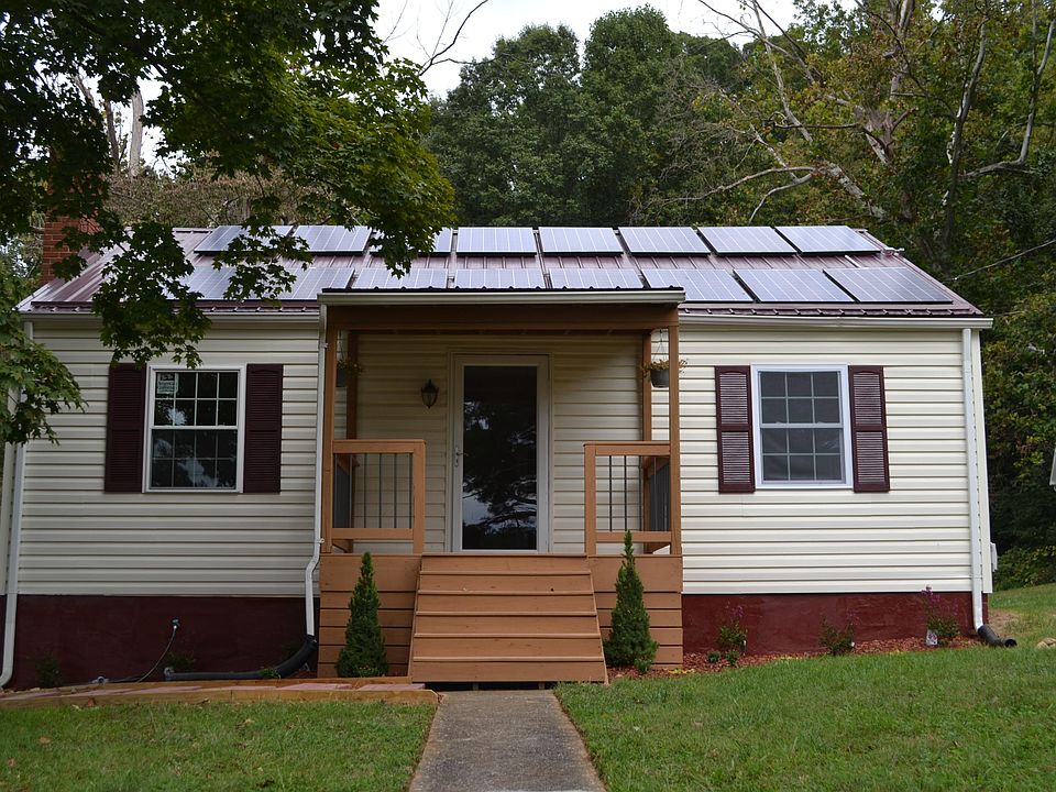 1st image of 3720 Crestwood Dr