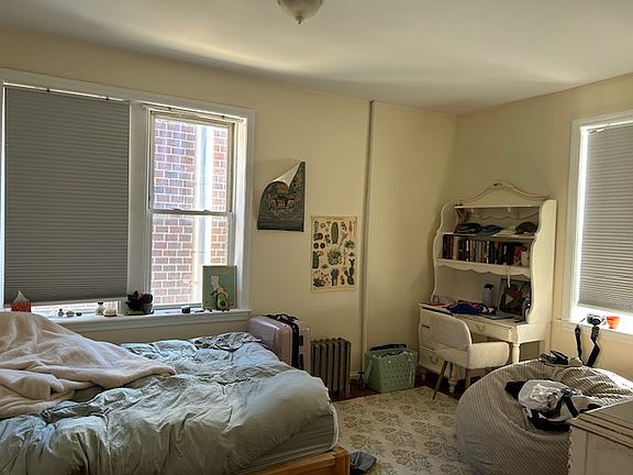 5th image of 53 Egmont St APT 4