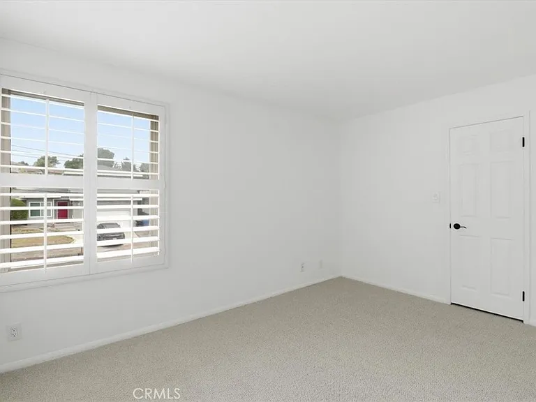 577 Houston Dr — Photo 9