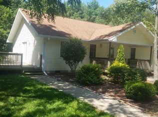 8102 N Messick Rd, Mooreland, IN 47360