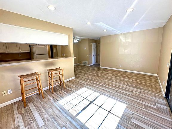 5th image of 291 E Mel Ave Unit 200