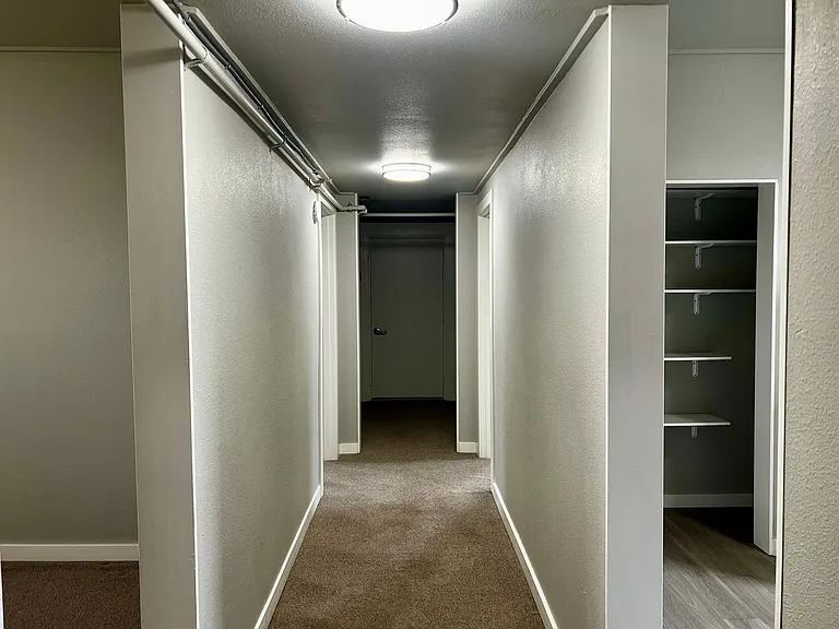 401 NW Bailey Ave #200 — Photo 15