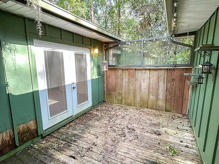 315 NW 28th St — Photo 33