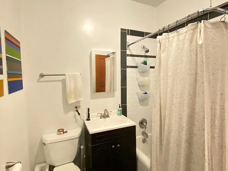 1805 N Hermitage Ave #GF — Photo 11
