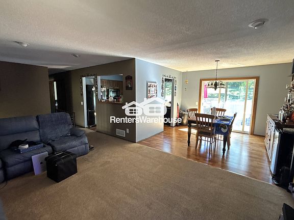 3rd image of 2201 E 123rd St