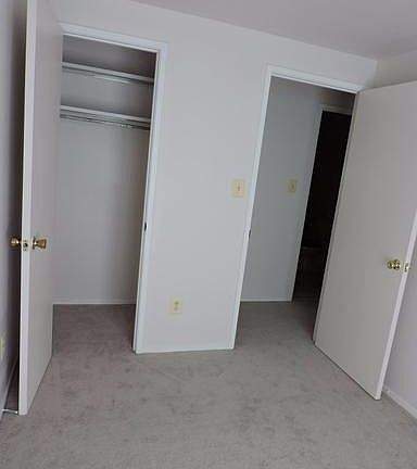 3rd image of 9837 Brassie Way