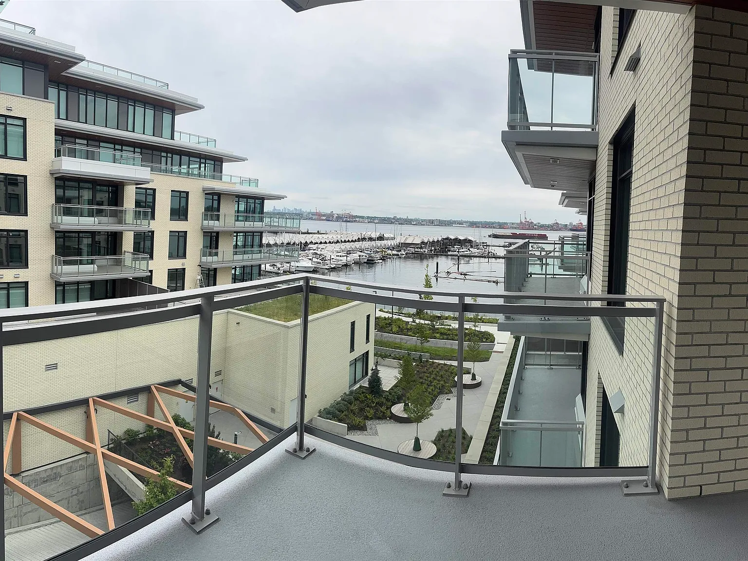 2 bed, 1024 sqft, $4,650 — Photo 1