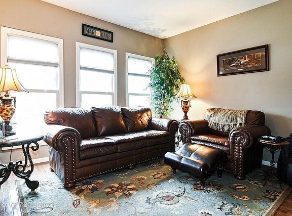 2nd image of 323 W Wood St #16