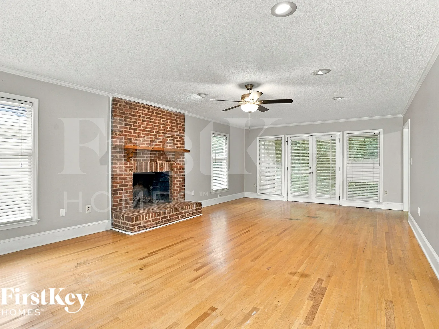 3 bed, 2.0 bath, 2119 sqft, $2,080 — Photo 3