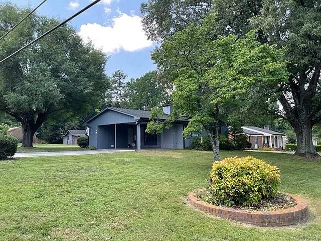 1st image of 308 Brookview Cir