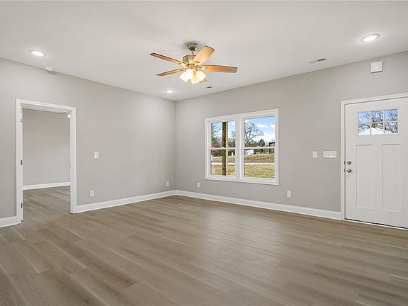 4th image of 2 Labonte Dr