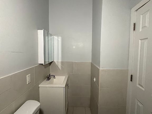3rd image of 691 Elizabeth Ave #67A