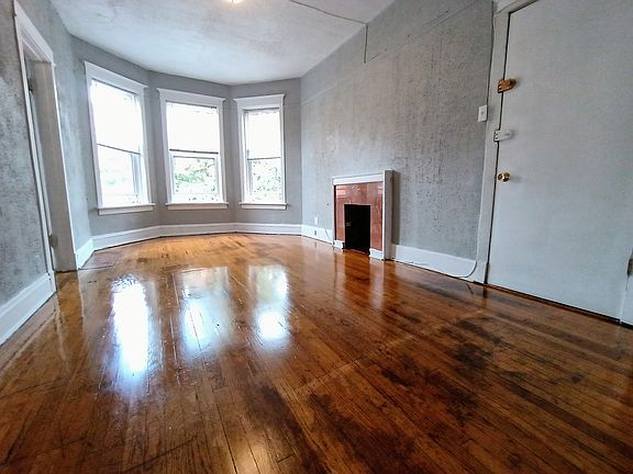 2nd image of 3516 N Broadway St #2