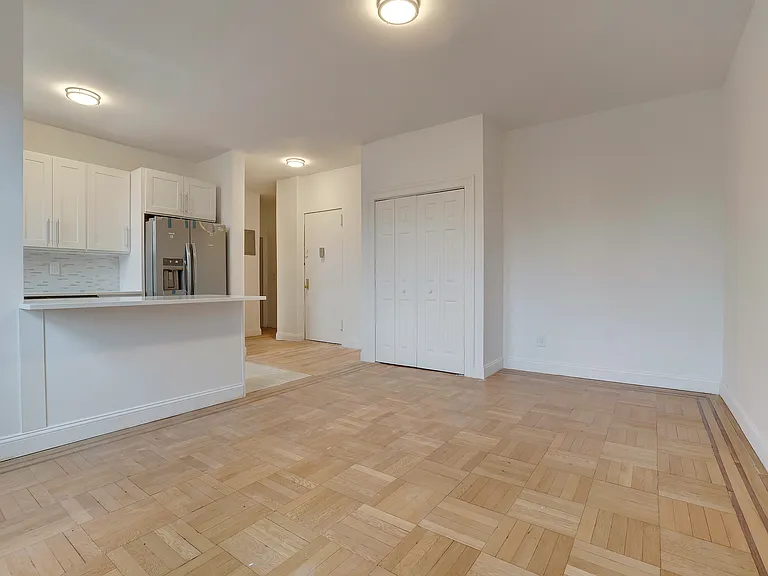239 Ocean Ave #2H — Photo 2