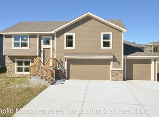 313 Fairview Cir, Platte City, MO 64079