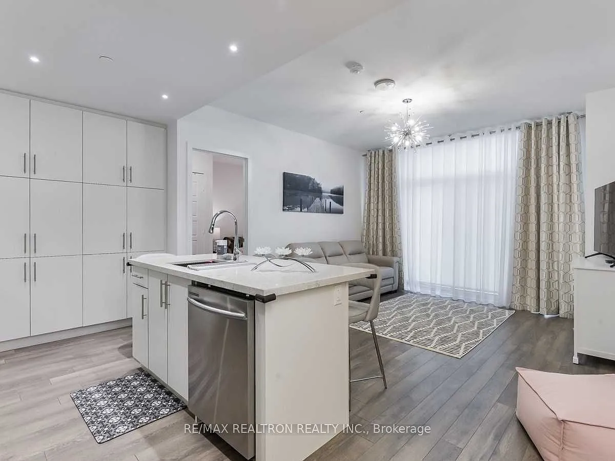 2 bed, $2,500 — Photo 1