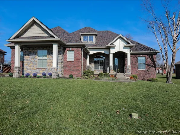 1007 Caiman Court, Sellersburg, IN 47172