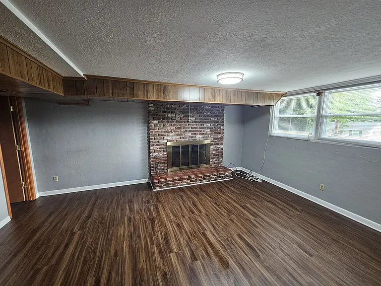 extra family room or bedroom 4 with full bath.
