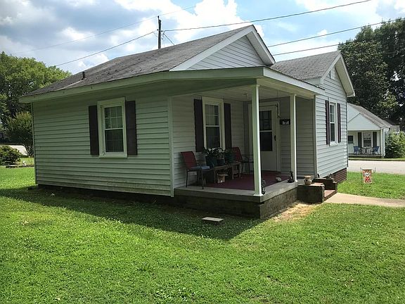 2nd image of 301 Carrington St