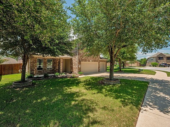 3rd image of 1521 Coldwater Holw