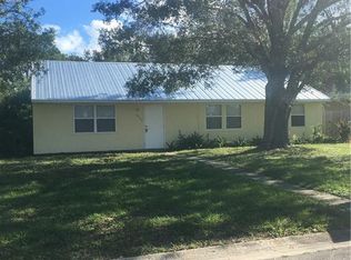 1860 4th Ave SW, Vero Beach, FL 32962