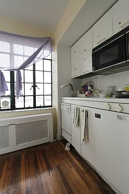 Rented by City Connections Realty | media 17