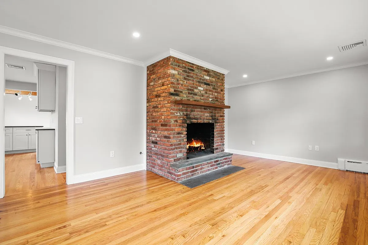 Building Photo - 81 Cos Cob Ave #A