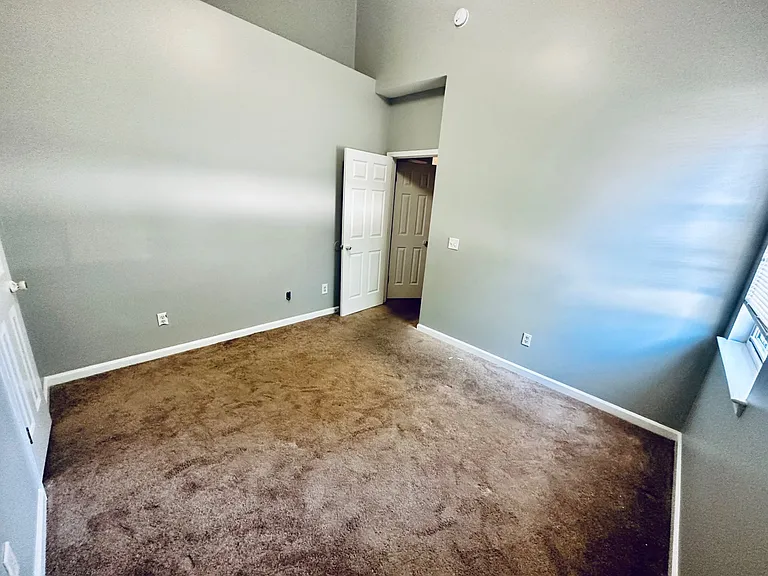 Right bedroom 2_10042023
