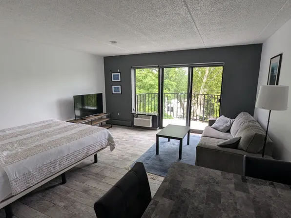 35300 Woodward Ave, Birmingham, MI