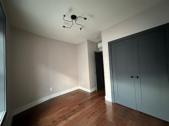 3rd image of 62 Vroom St #19E