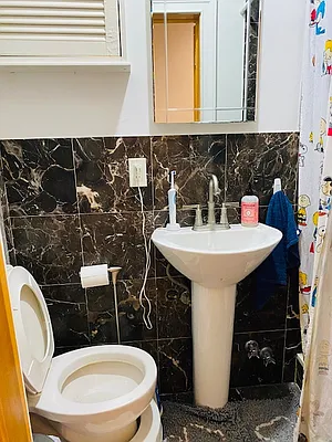 Rented by Bank Neary | media 52